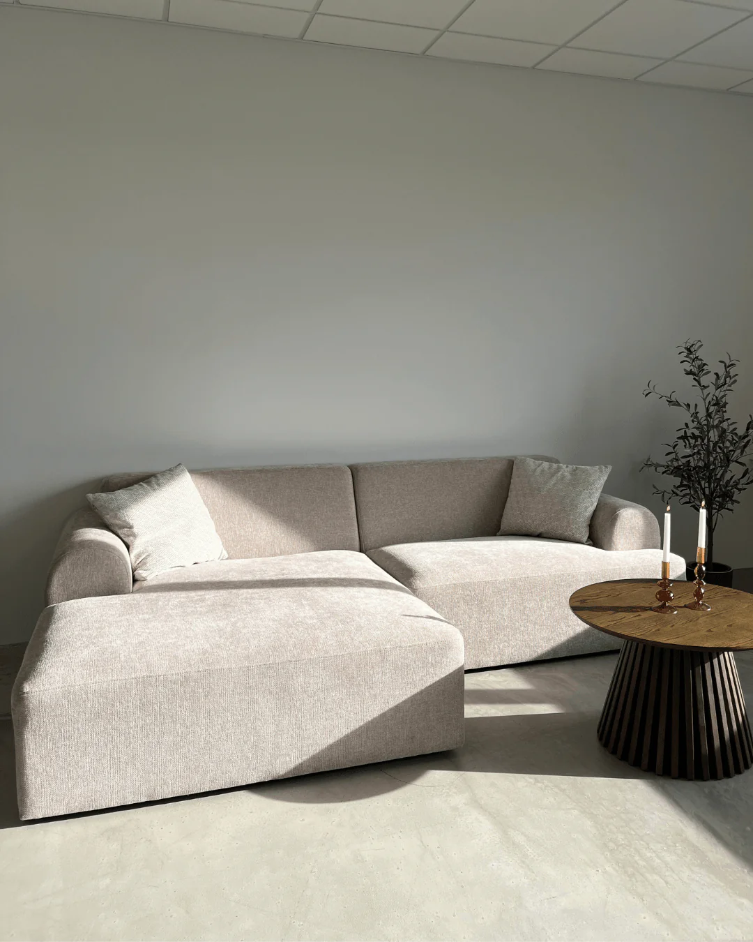 Arianna schäslongsoffa kräm - Högervänd - Image 3
