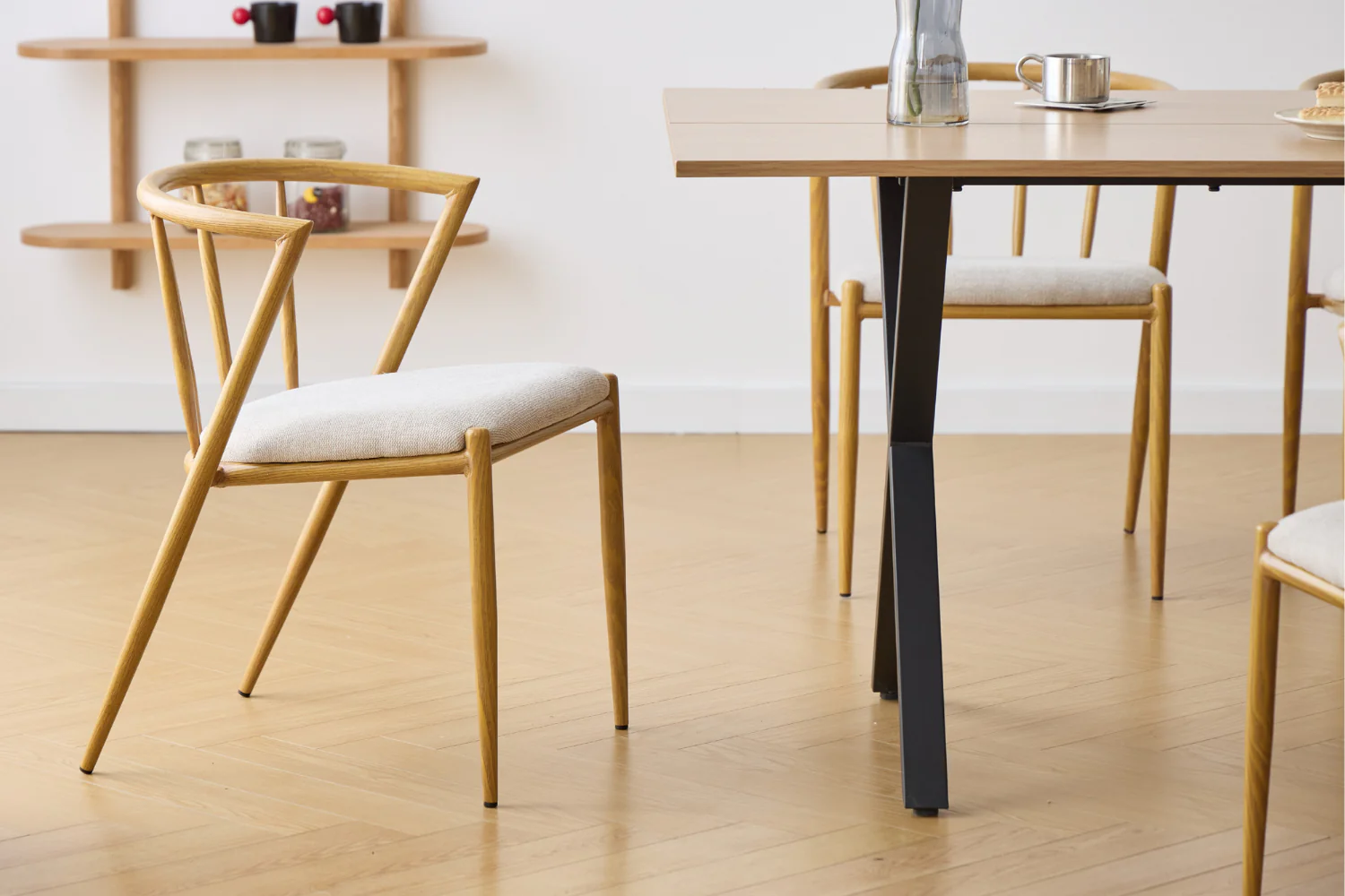 Bella matstol - Eklook med beige klädd sits - Image 8