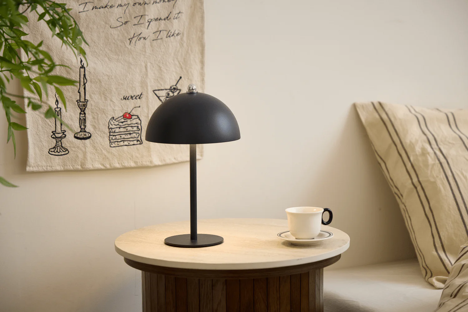 Bloom bordslampa Svart - Image 4
