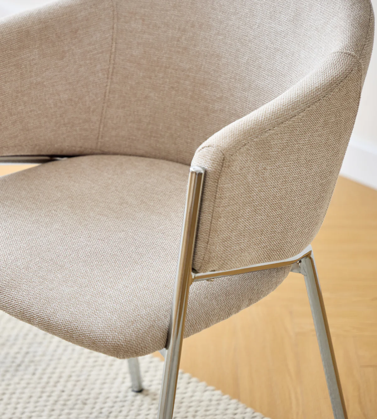 Carolina matstol i beige bouclé med chrome ben - Image 3