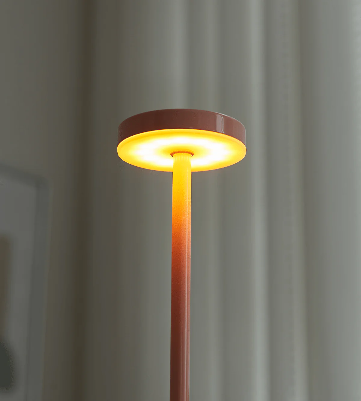Elvis LED-bordslampa Rosa - Image 5