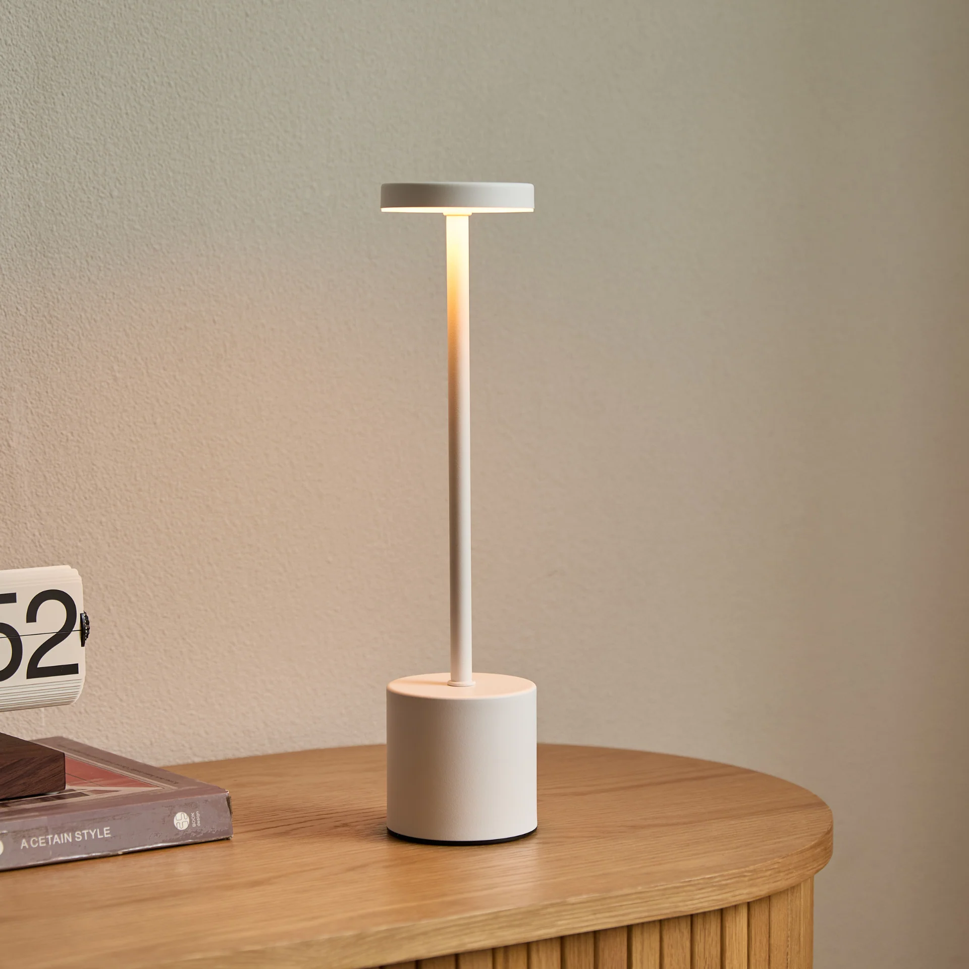 Elvis LED bordslampa vit - Image 2