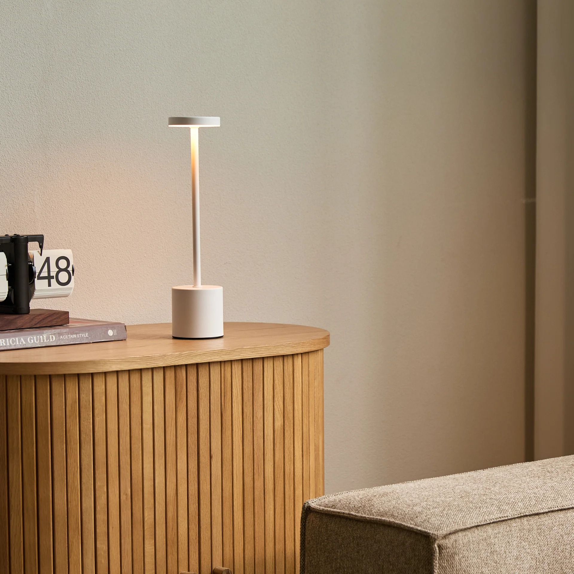 Elvis LED bordslampa vit - Image 8