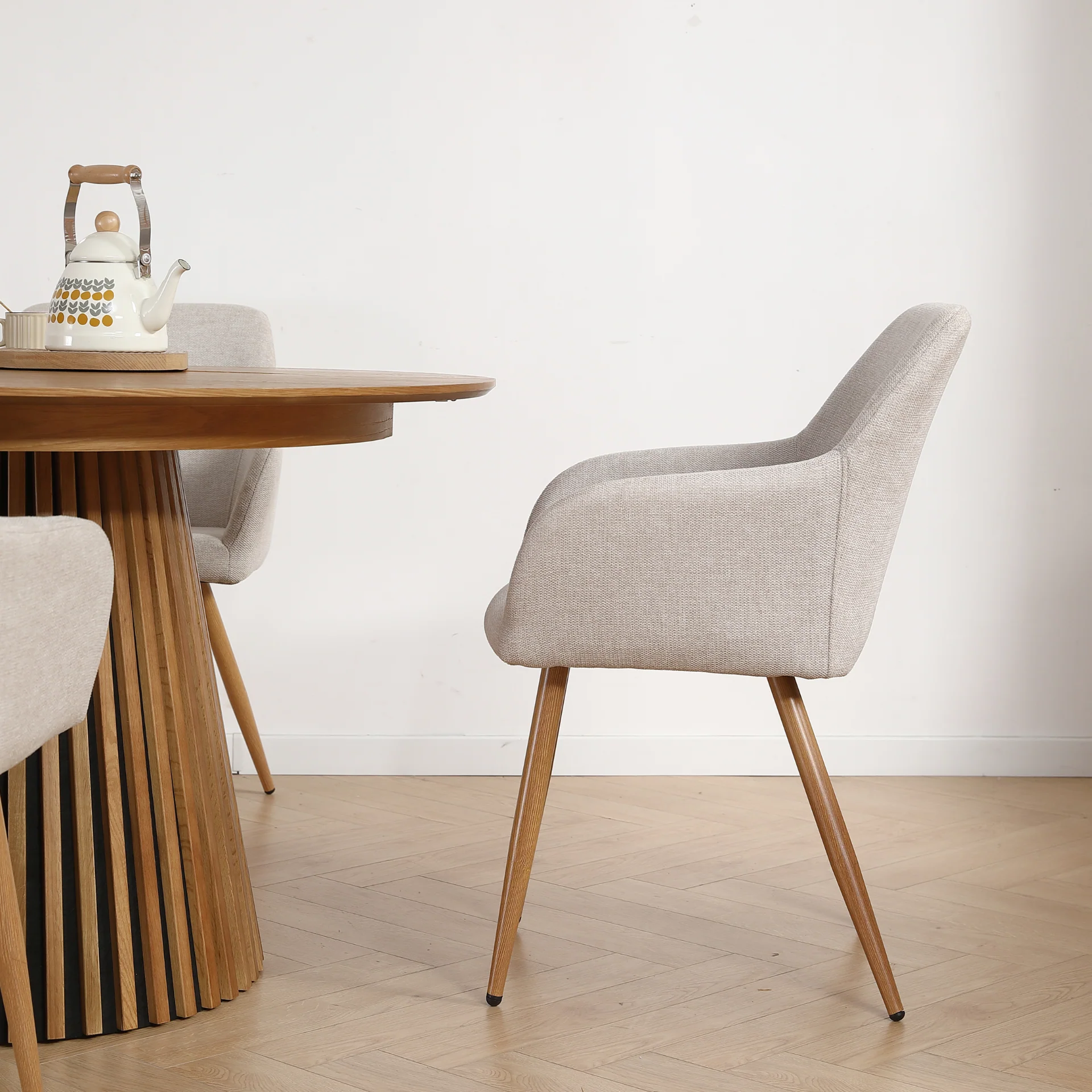 Jenna matstol - beige textil med eklook - Image 4