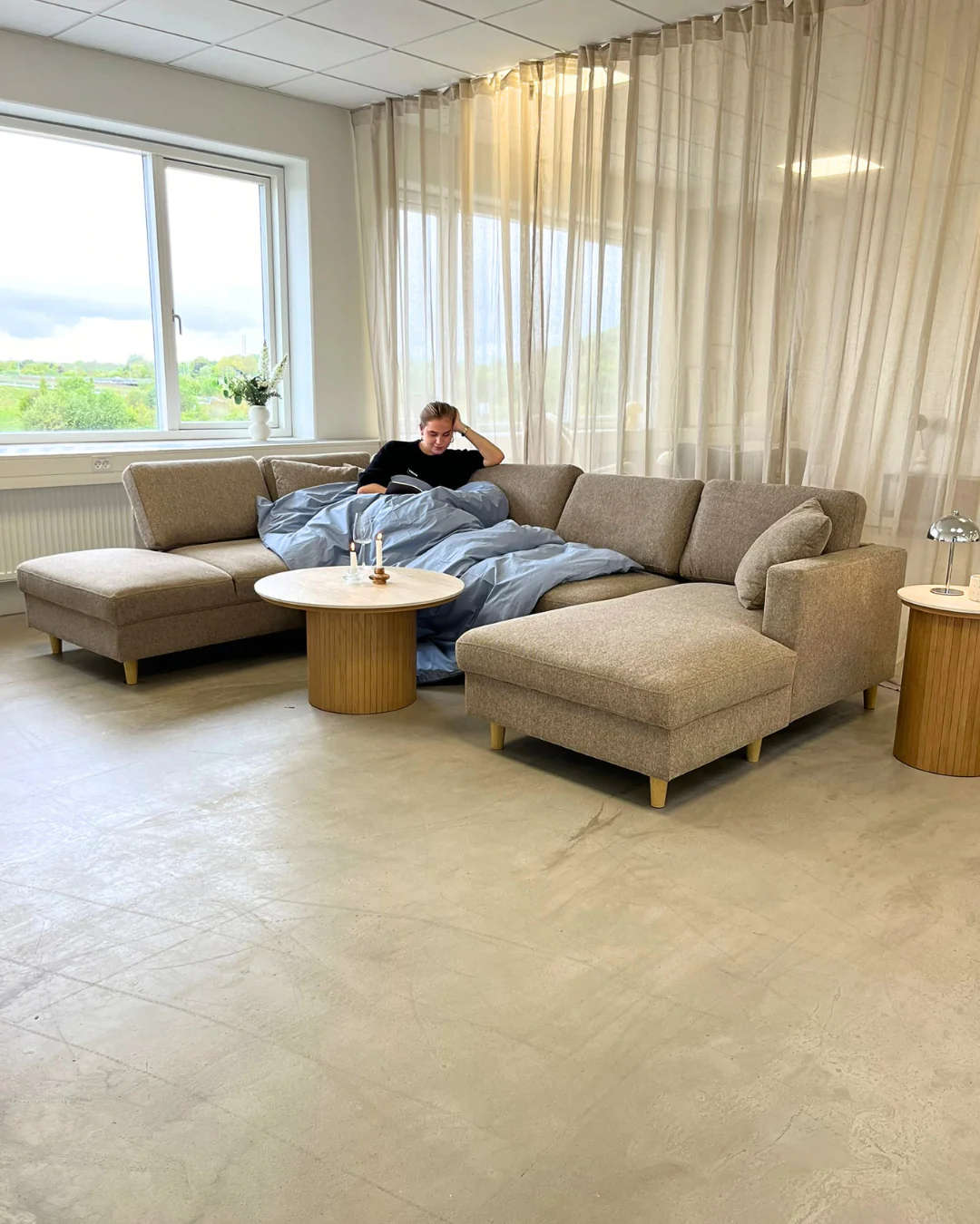 Jennifer vänstervänd U-soffa i sand med schäslong - L: 300 x D: 208 x H: 82 cm - Image 2