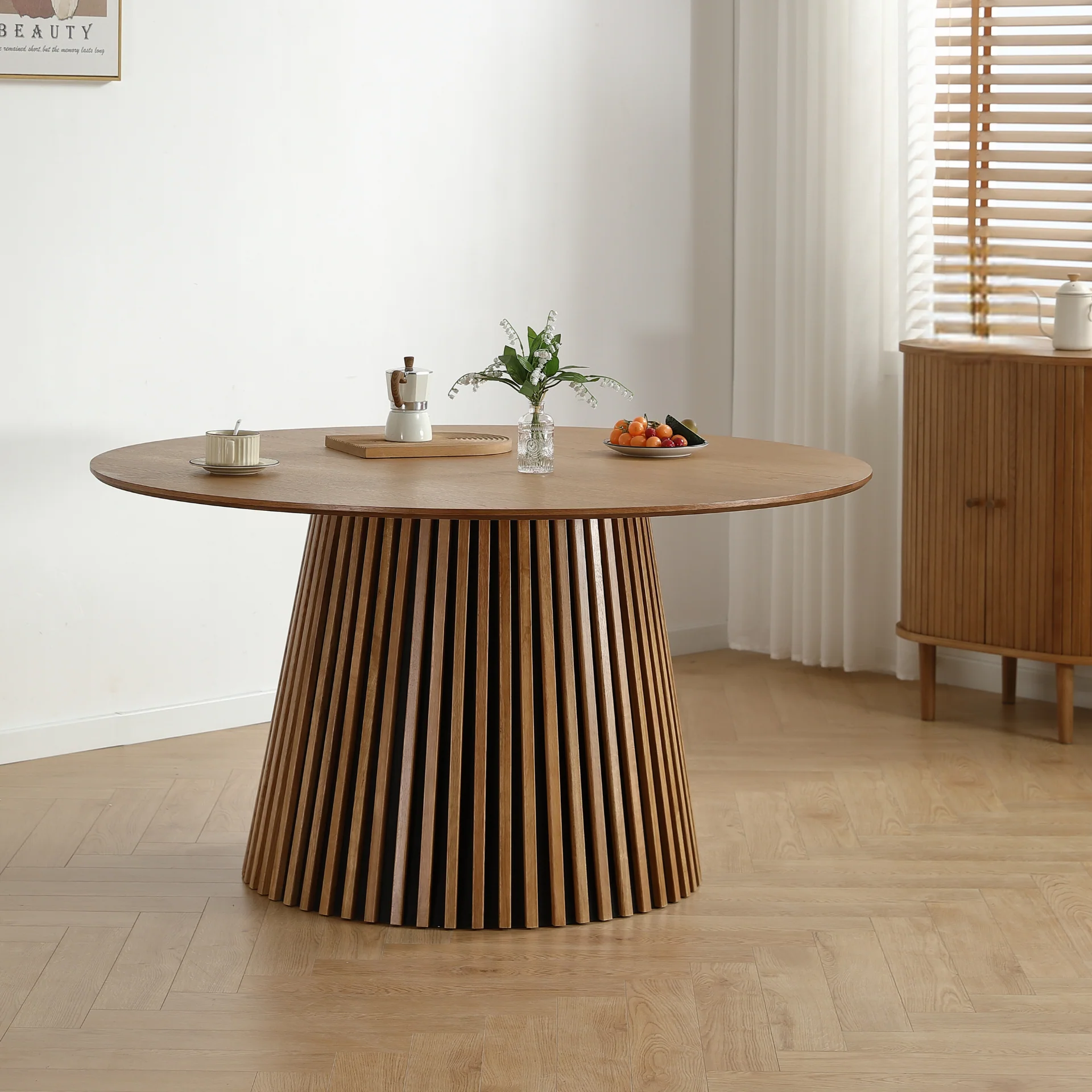 Lewis - Runt matbord i ekfanér, 140 cm - Image 3