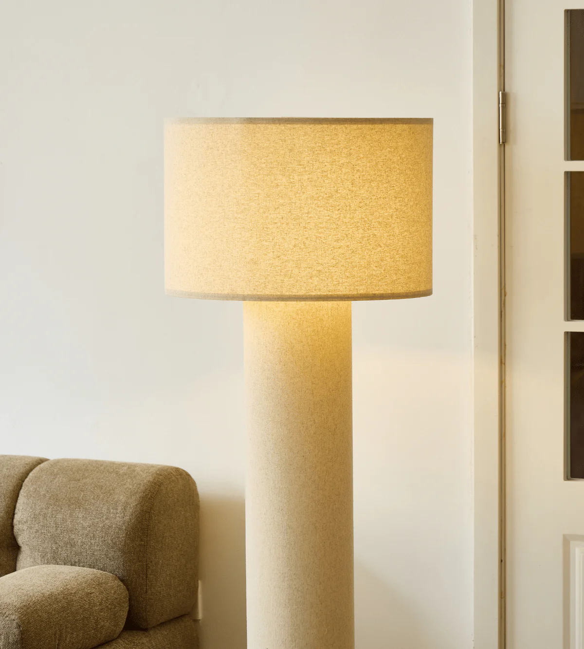 Mariah golvlampa med lampskärm i linne, 145 x 50 cm - Image 6