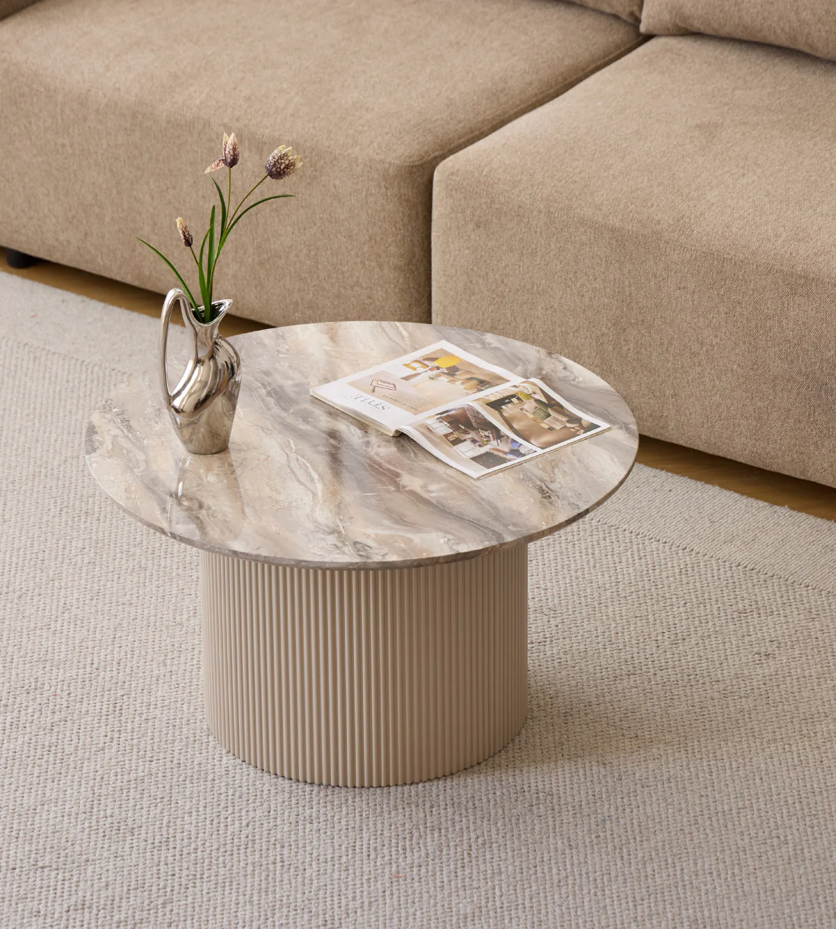 Martina runt soffbord beige marmorlook med pelarben Ø80 cm - Image 3