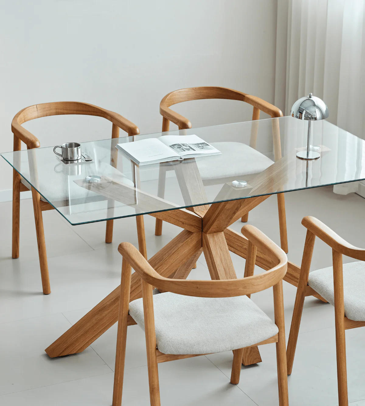 Sidney - Matbord i glas med ben i massiv ek 150x90 cm - Image 5